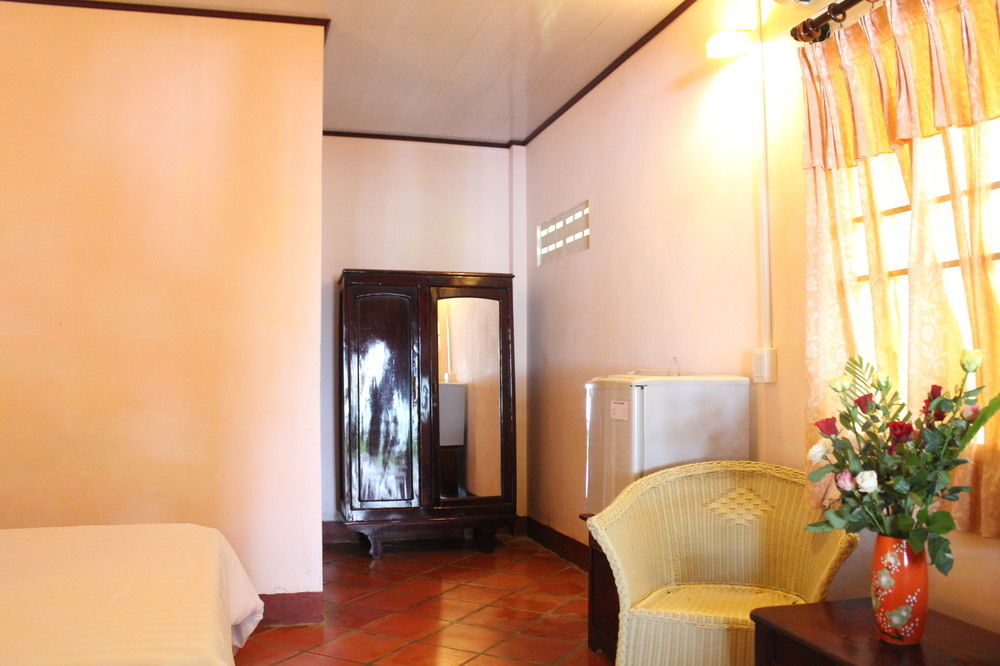 Lien Hiep Thanh Homestay & Beach Bar Дуонг-Донг Экстерьер фото